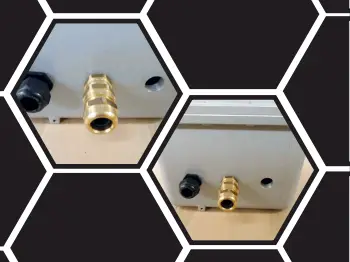 In zeshoekige kaders zijn close-ups te zien van een grijze metalen doos met een messing koppeling, een zwart hulpstuk en een leeg gat, afgebeeld op een lichte ondergrond.